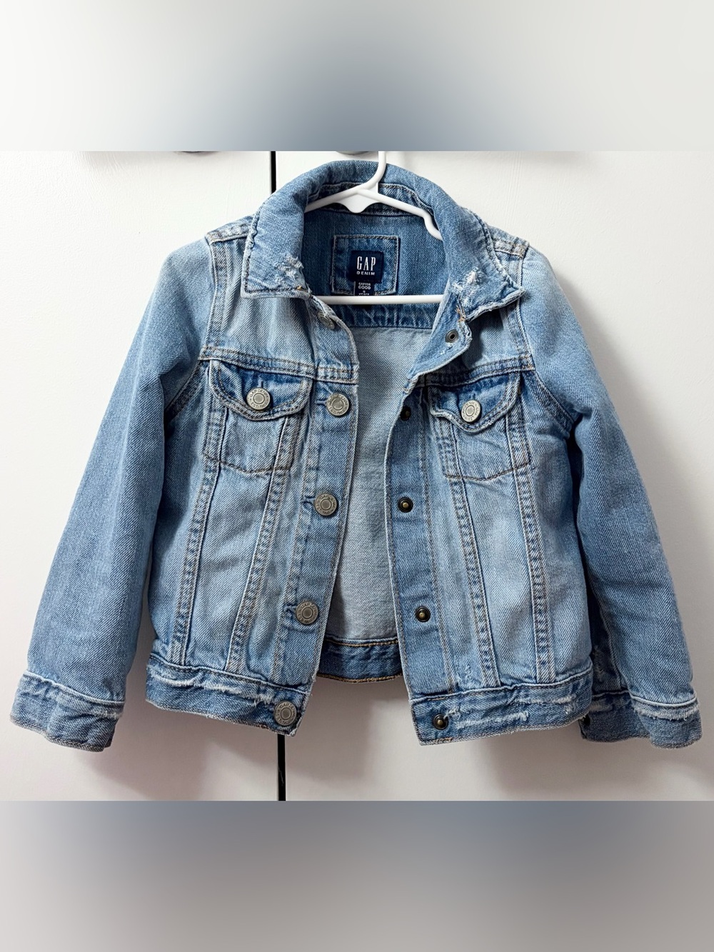 Gap 5T distressed denim jacket
